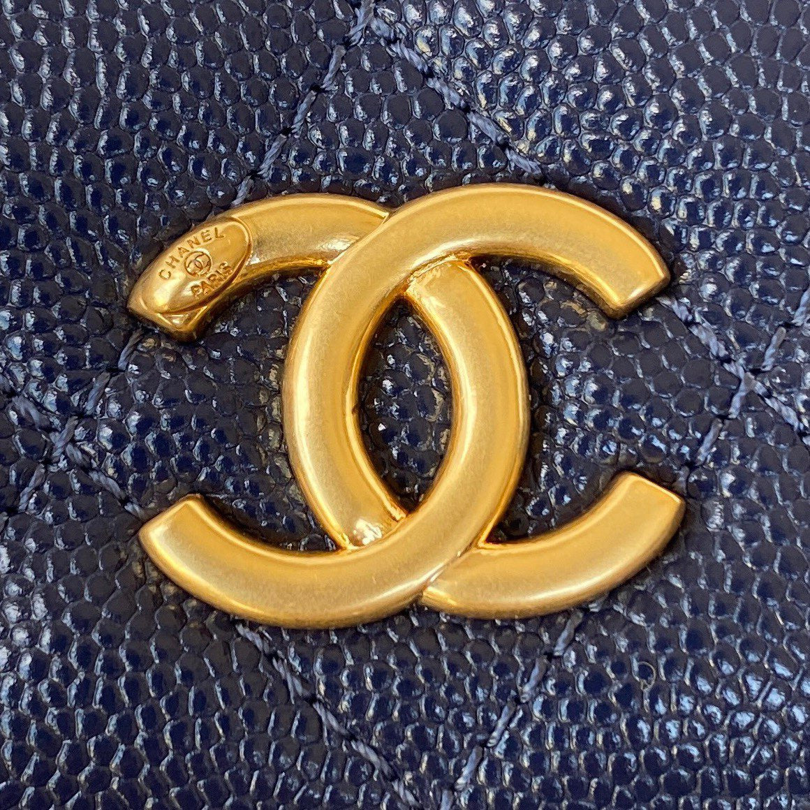 Chanel Clutch With Chain Gold Hardware Grained Shinny Navy Blue For Women, Women’s Handbags, Shoulder Bags 4.7in/12cm AP2857