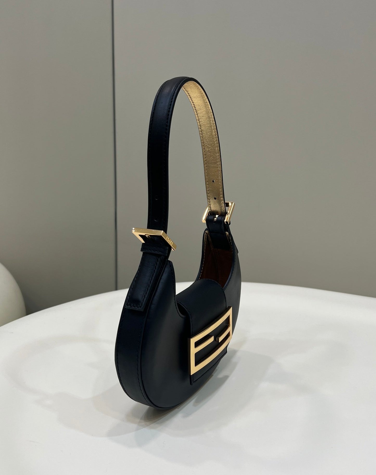 FI Cookie Black For Women, Women’s Handbags, Shoulder Bags 7.4in/19cm FF 8BS065AAIWF0KUR