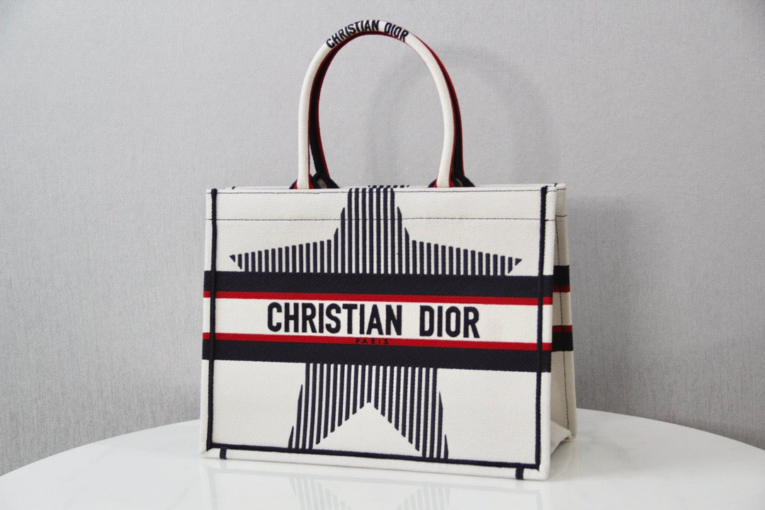 DI Medium Book Tote White, For Women, Women’s Handbags 14in/36cm CD