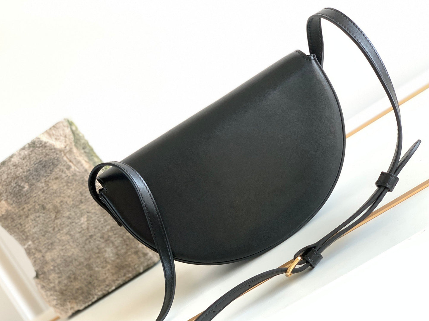 CE Besace Cuir Triomphe Bag Black For Women 9in/23cm