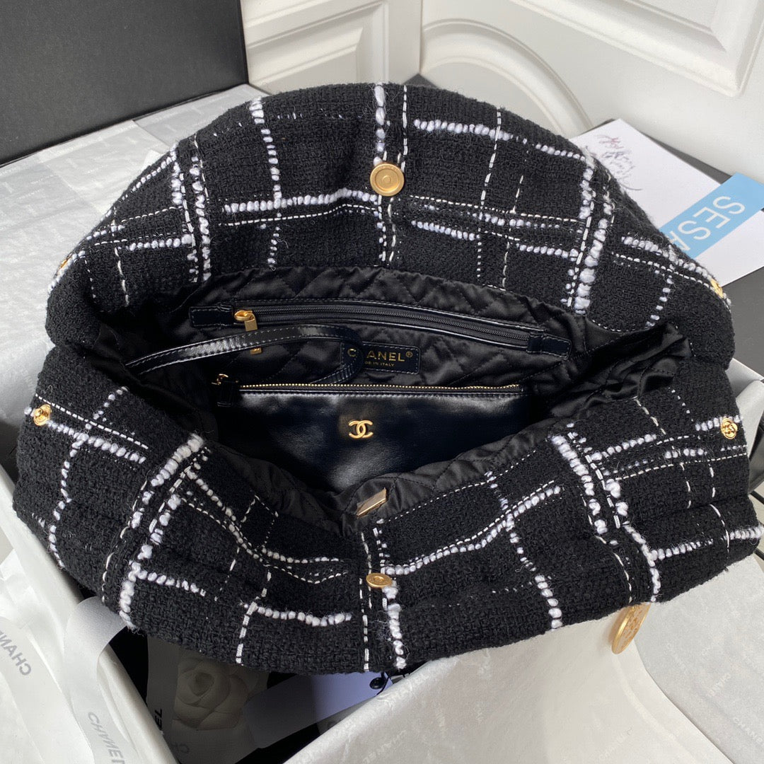 CHL 22 Handbag Gold Hardware Black For Women, Women’s Handbags, Shoulder Bags 18.3in/47cm AS3262 B08553 NJ058