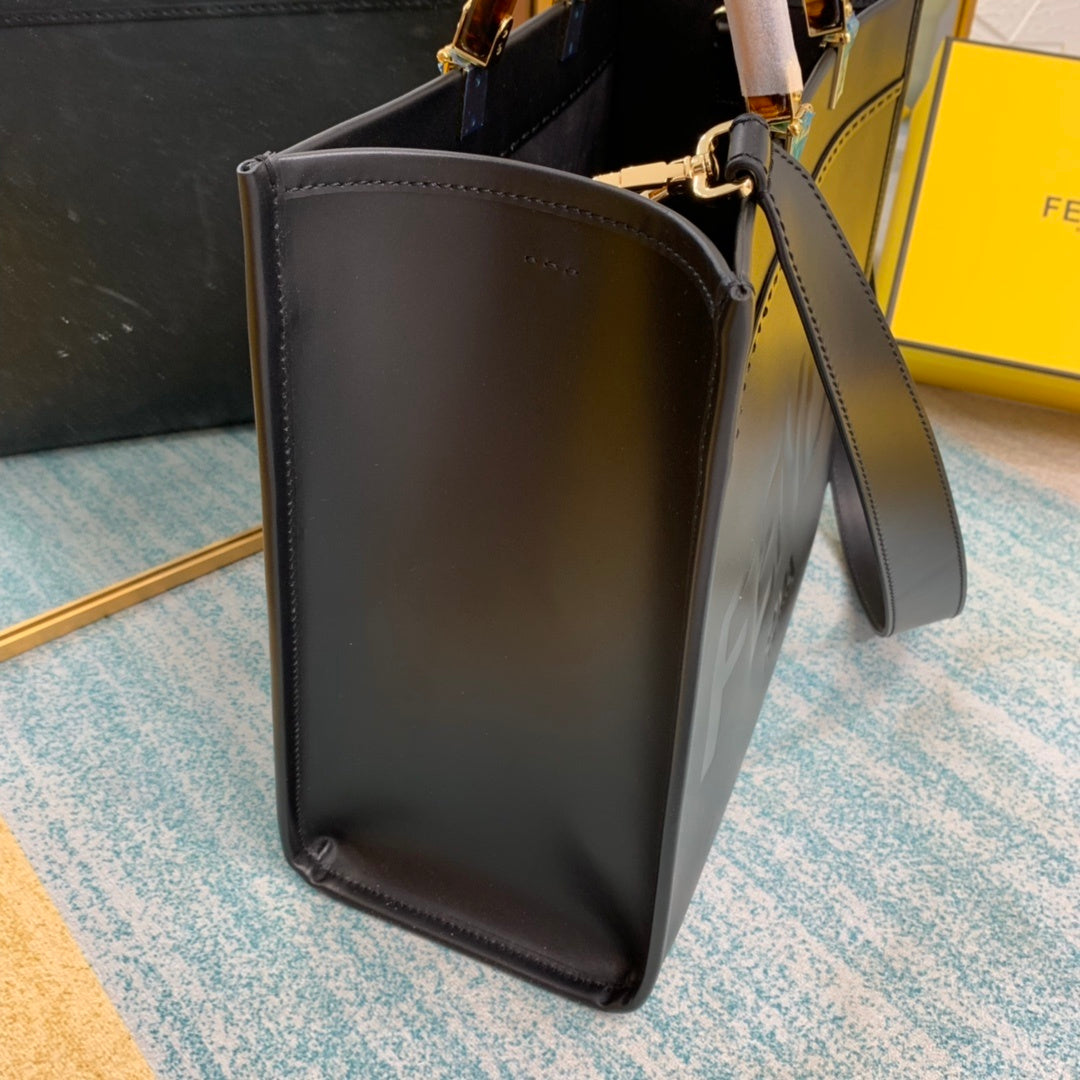 FI Sunshine Medium Black For Women, Women’s Handbags, Shoulder And Crossbody Bags 13.7in/35cm FF 8BH386ABVLF0KUR