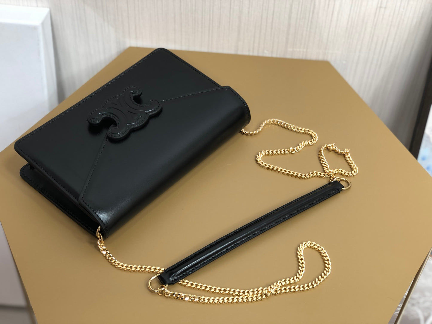 CE Wallet On Chain Triomphe Black For Women 7in/19cm 10J733DPV.38NO