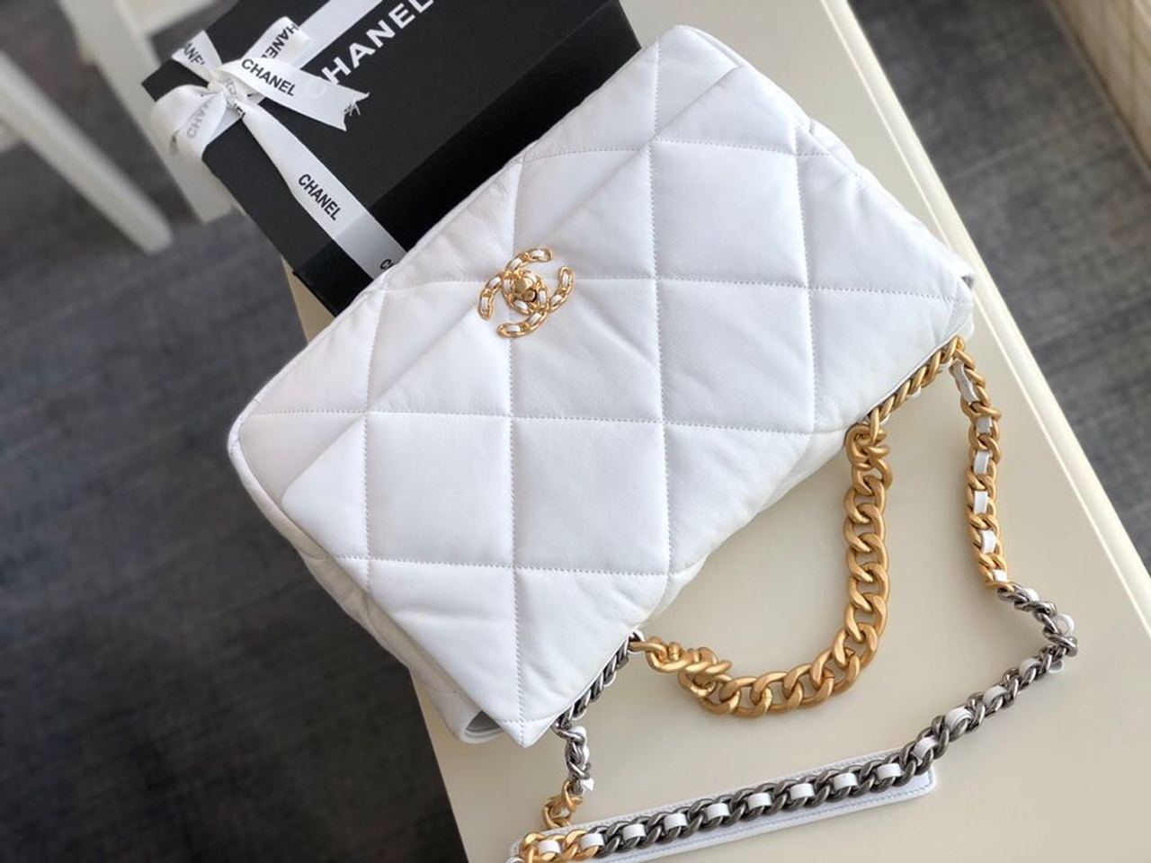 CHL 19 Maxi HandBag White For Women, Women’s Bags, Shoulder And Crossbody Bags 14in/36cm AS1162
