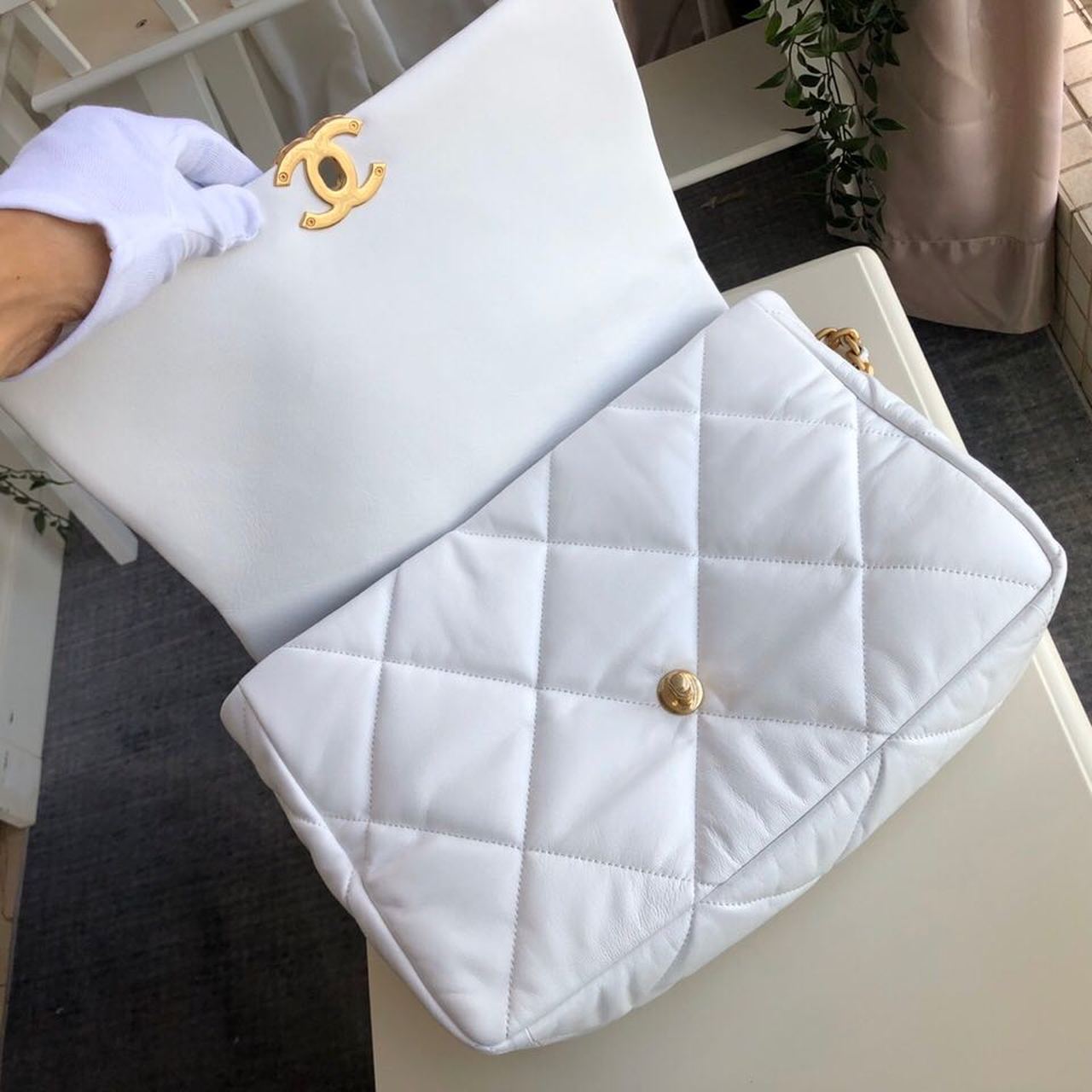 CHL 19 Maxi HandBag White For Women, Women’s Bags, Shoulder And Crossbody Bags 14in/36cm AS1162
