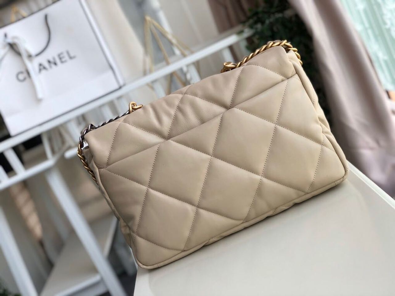 CHL 19 Maxi HandBag Beige For Women 14in/36cm