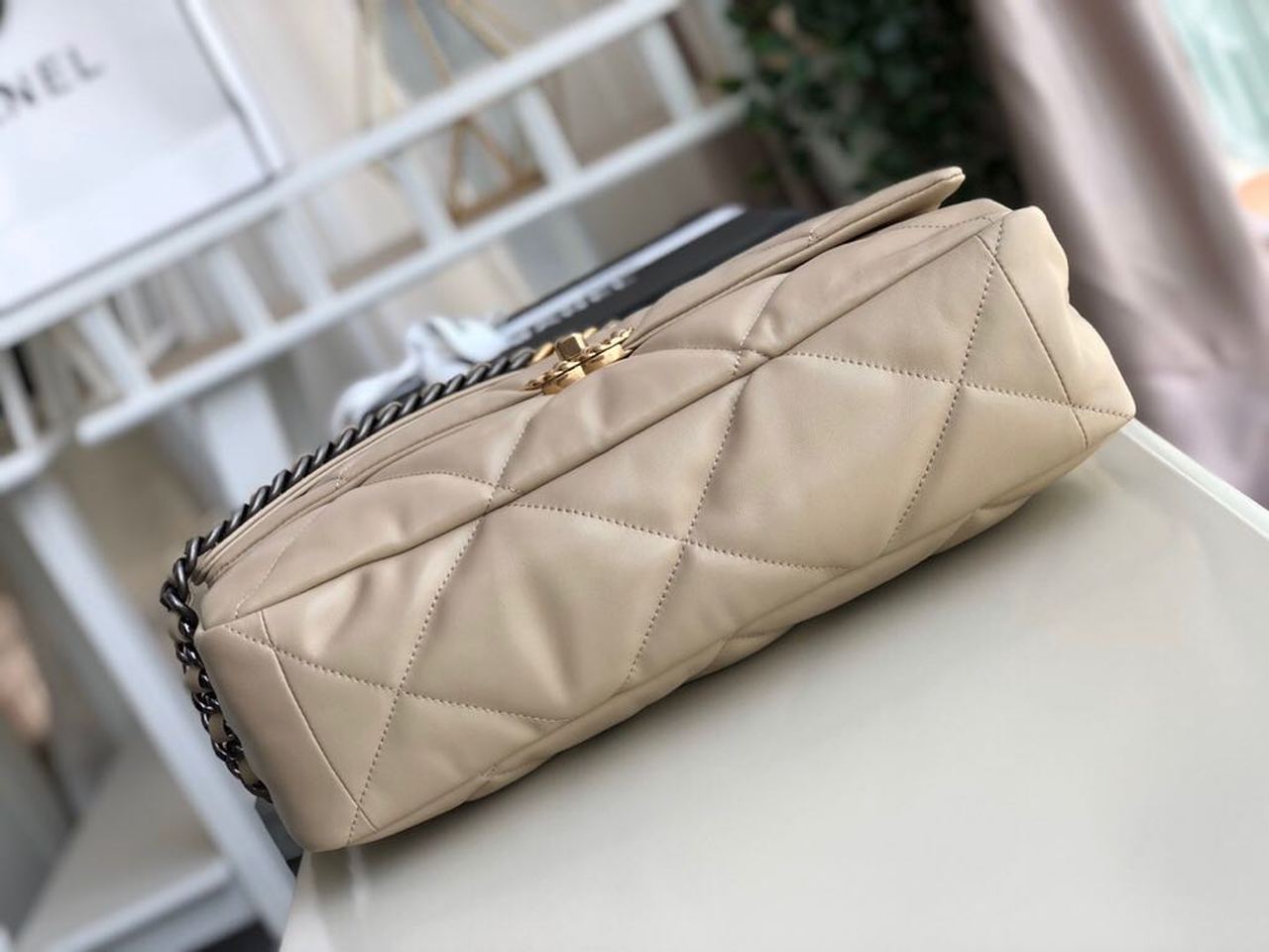 CHL 19 Maxi HandBag Beige For Women 14in/36cm