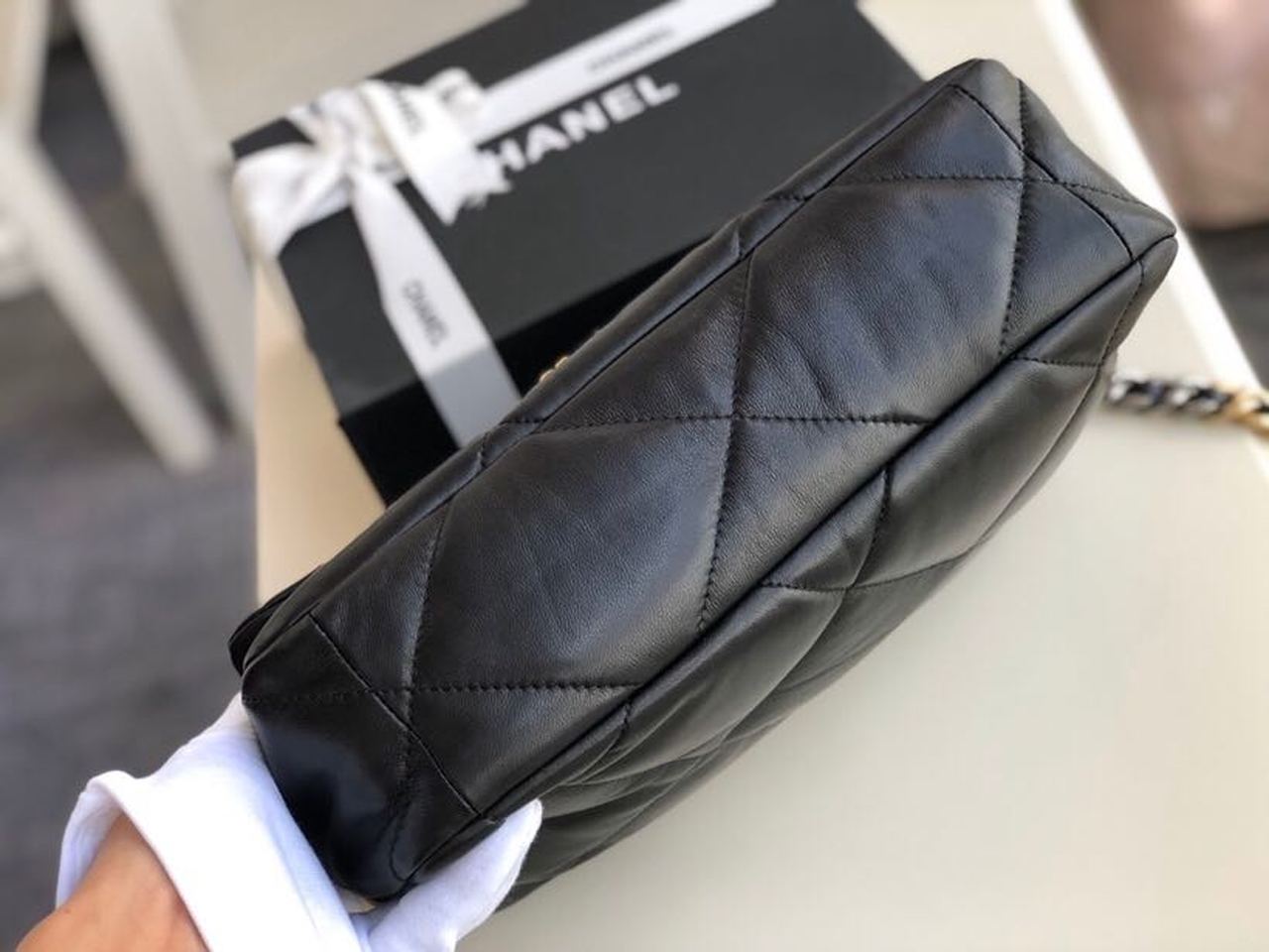 CHL 19 HandBag Black For Women 11.8in/30cm