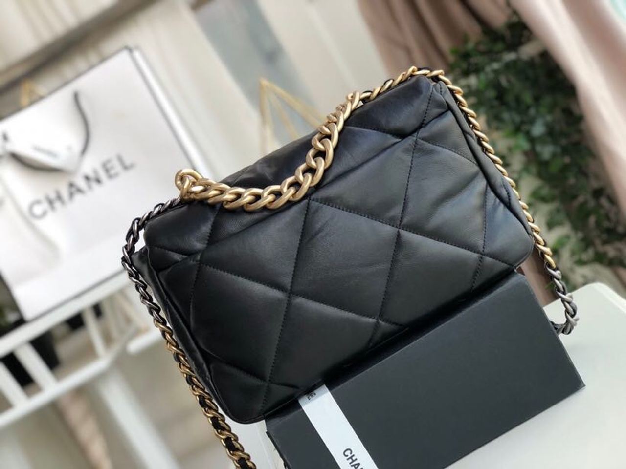 CHL 19 HandBag Black For Women 11.8in/30cm
