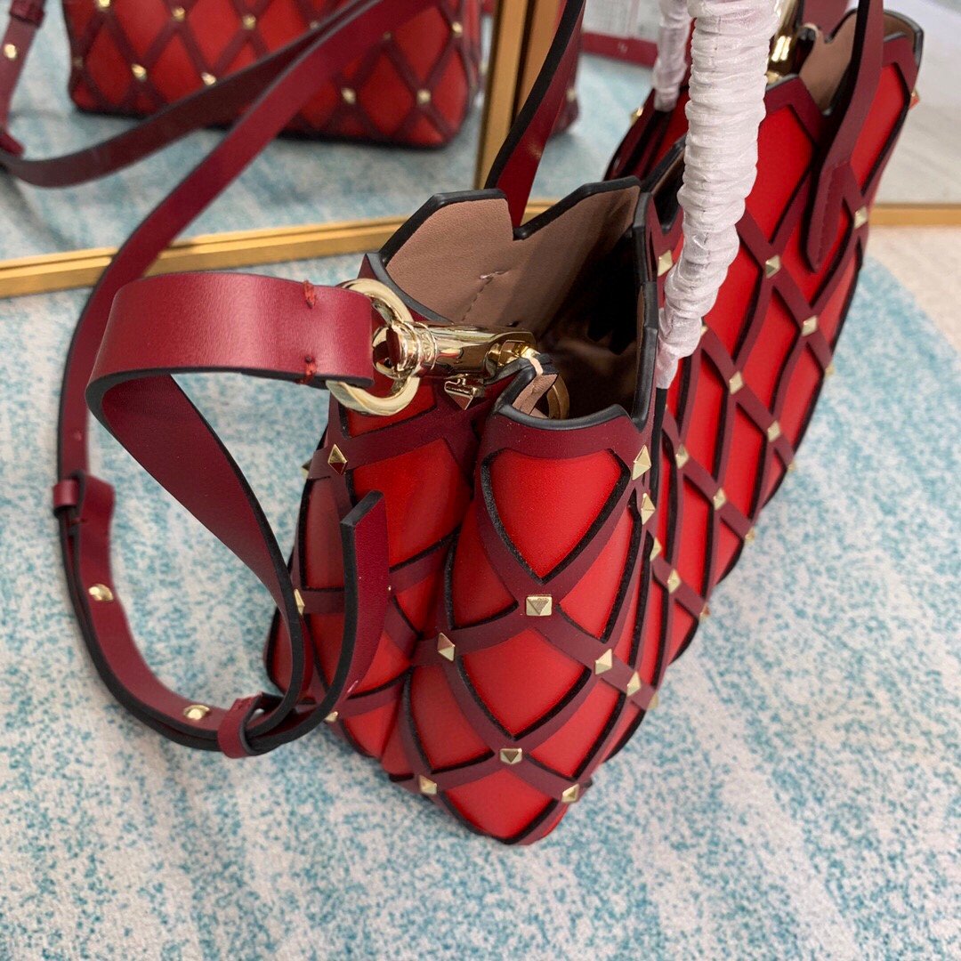 Valentino Garavani Beehive Small Bag Red, For Women, Women’s Bags 9in/22.9cm