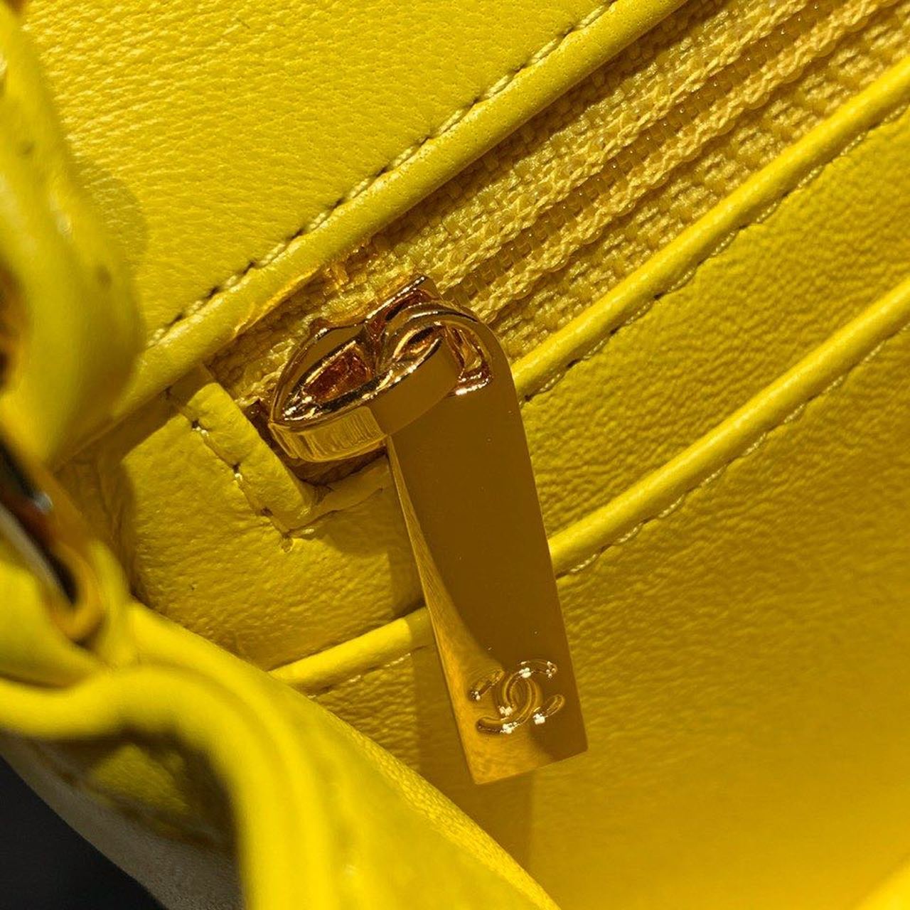 ChanelMini Flap Bag Yellow For Women, Women’s Bags, Shoulder And Crossbody Bags 6.7in/17cm A35200