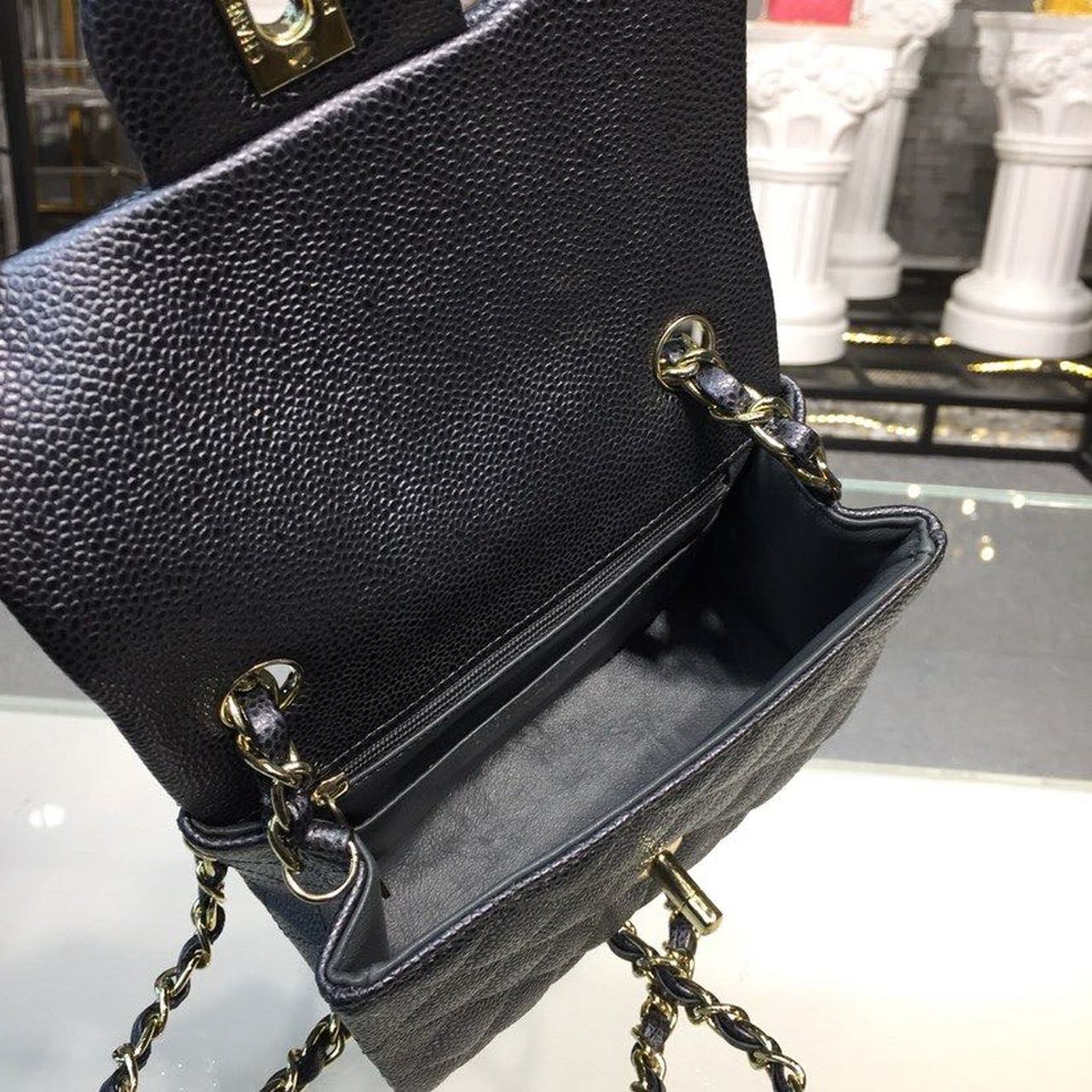 ChanelMini Flap Bag Caviar Black For Women, Women’s Bags, Shoulder And Crossbody Bags 6.7in/17cm A35200