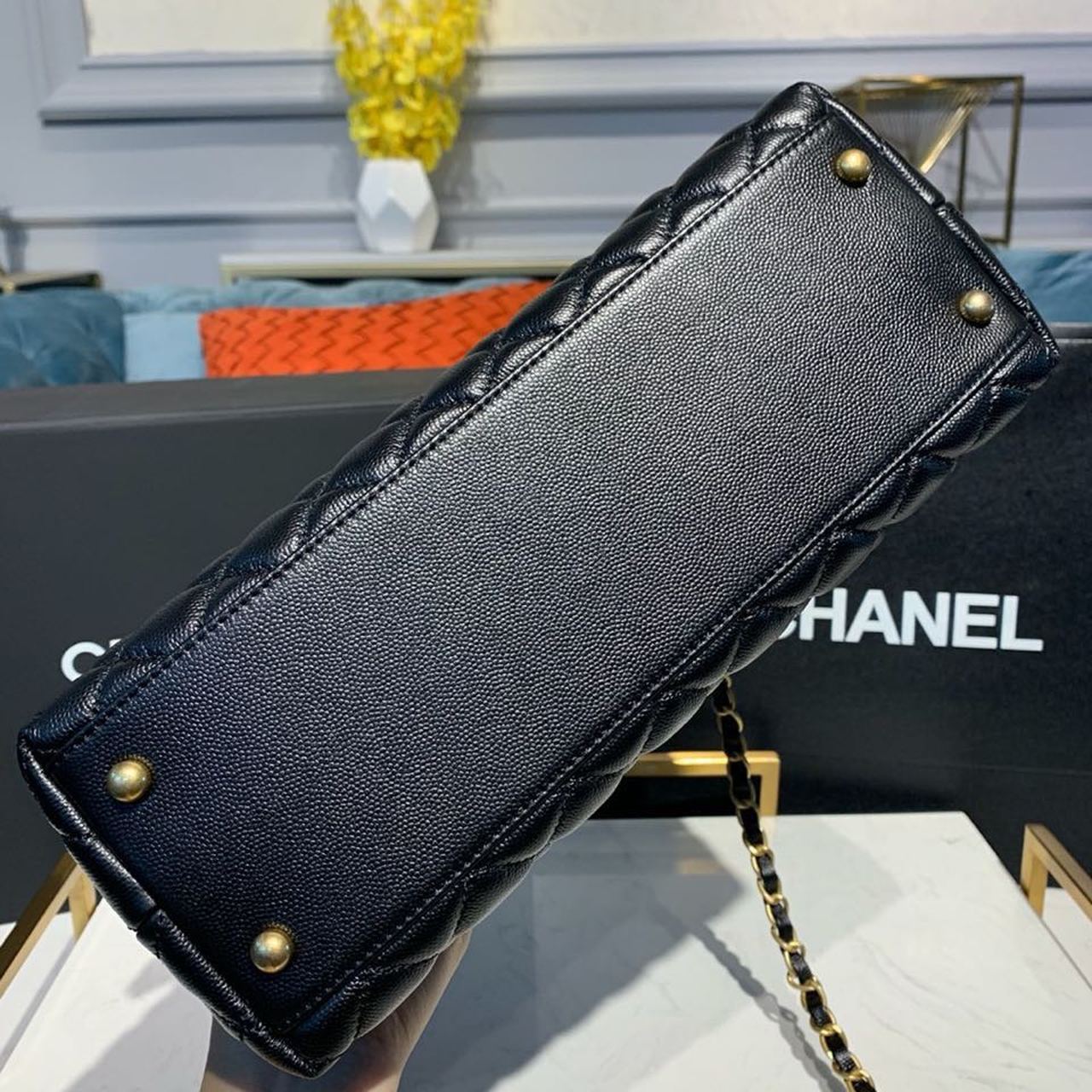 ChanelLarge Flap Bag With Top Handle Black For Women, Women’s Handbags, Shoulder And Crossbody Bags 11in/28cm A92991