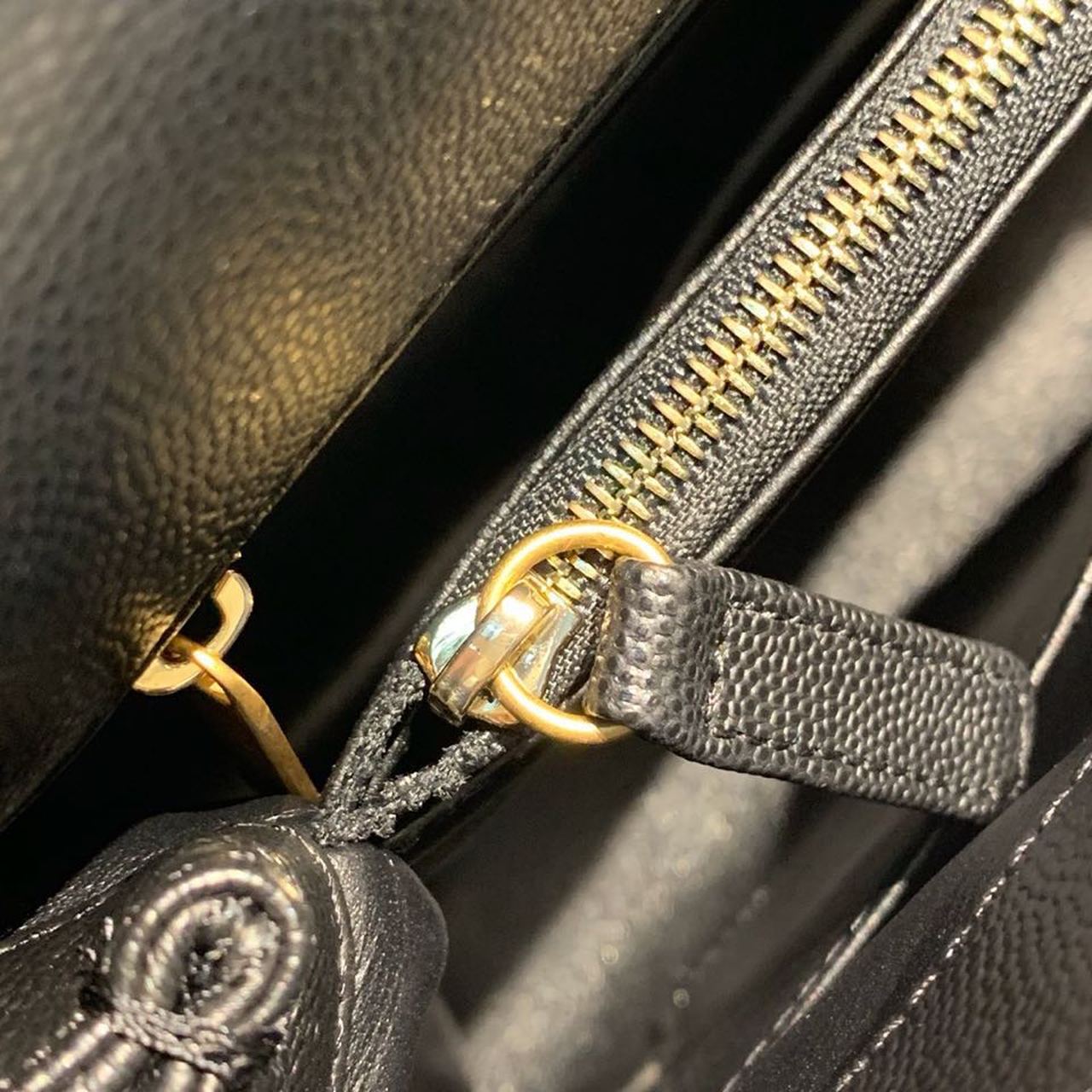 ChanelLarge Flap Bag With Top Handle Black For Women, Women’s Handbags, Shoulder And Crossbody Bags 11in/28cm A92991