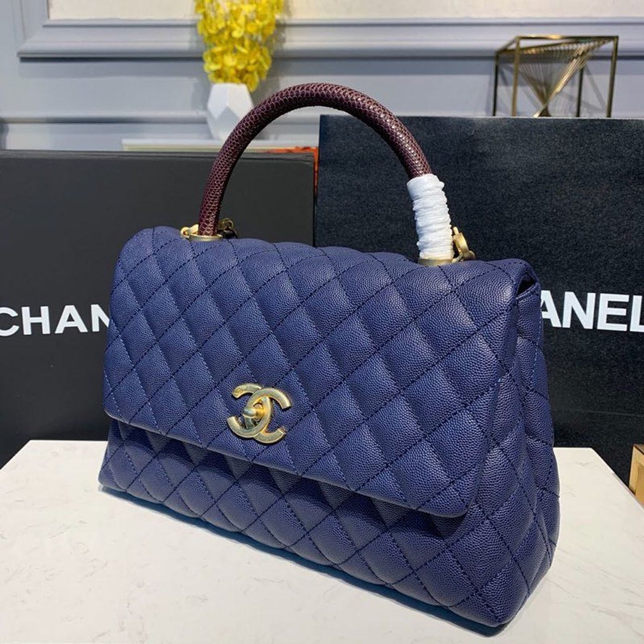 ChanelLarge Flap Bag With Top Handle Blue For Women, Women’s Handbags, Shoulder And Crossbody Bags 11in/28cm A92991