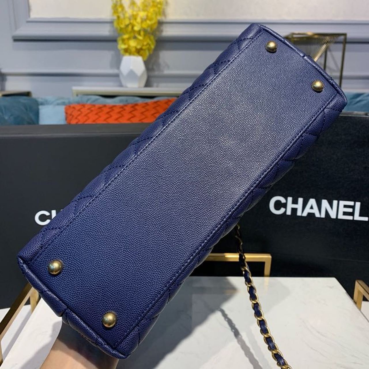 ChanelLarge Flap Bag With Top Handle Blue For Women, Women’s Handbags, Shoulder And Crossbody Bags 11in/28cm A92991