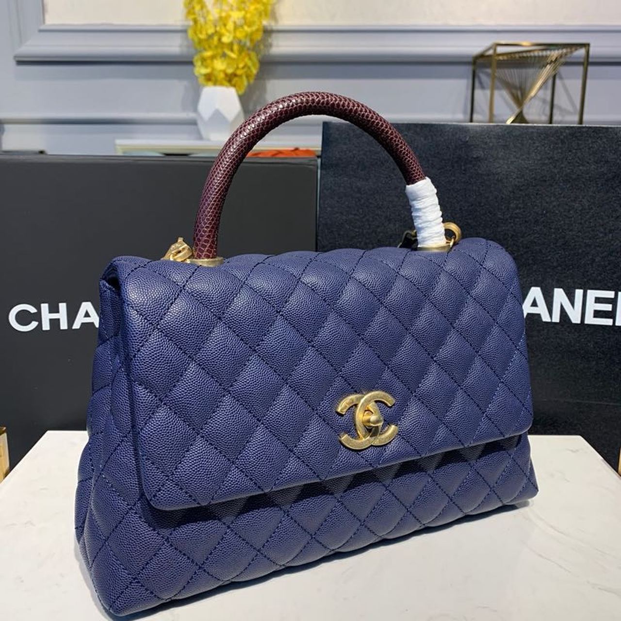 ChanelLarge Flap Bag With Top Handle Blue For Women, Women’s Handbags, Shoulder And Crossbody Bags 11in/28cm A92991
