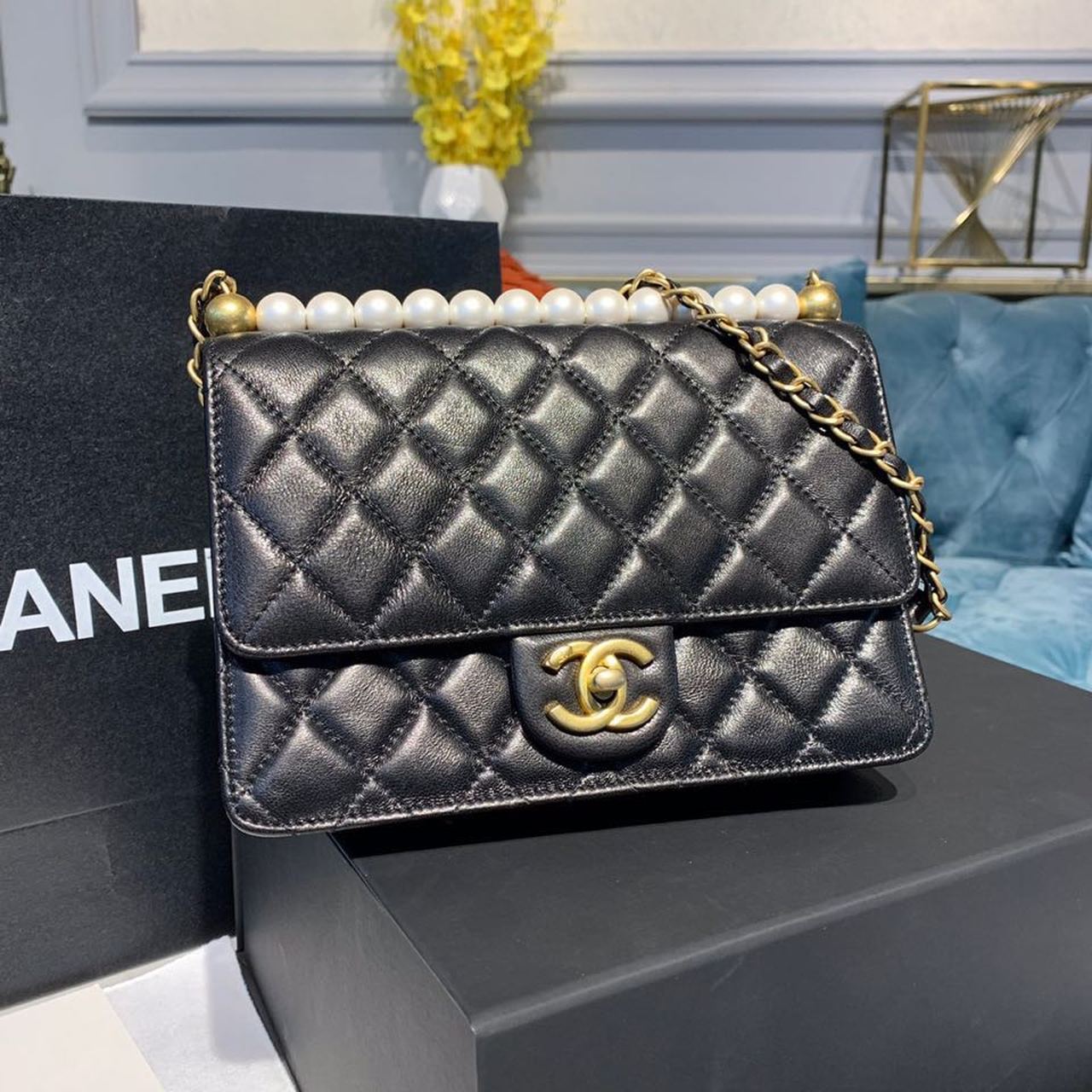 ChanelShort Pearl Handle Bag Gold Toned Hardware Black For Women, Women’s Handbags, Shoulder And Crossbody Bags 8.2in/21cm AS0585