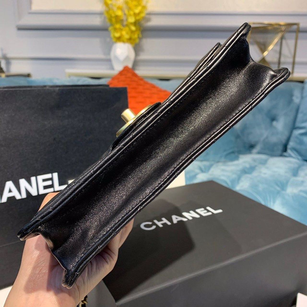 ChanelShort Pearl Handle Bag Gold Toned Hardware Black For Women, Women’s Handbags, Shoulder And Crossbody Bags 8.2in/21cm AS0585