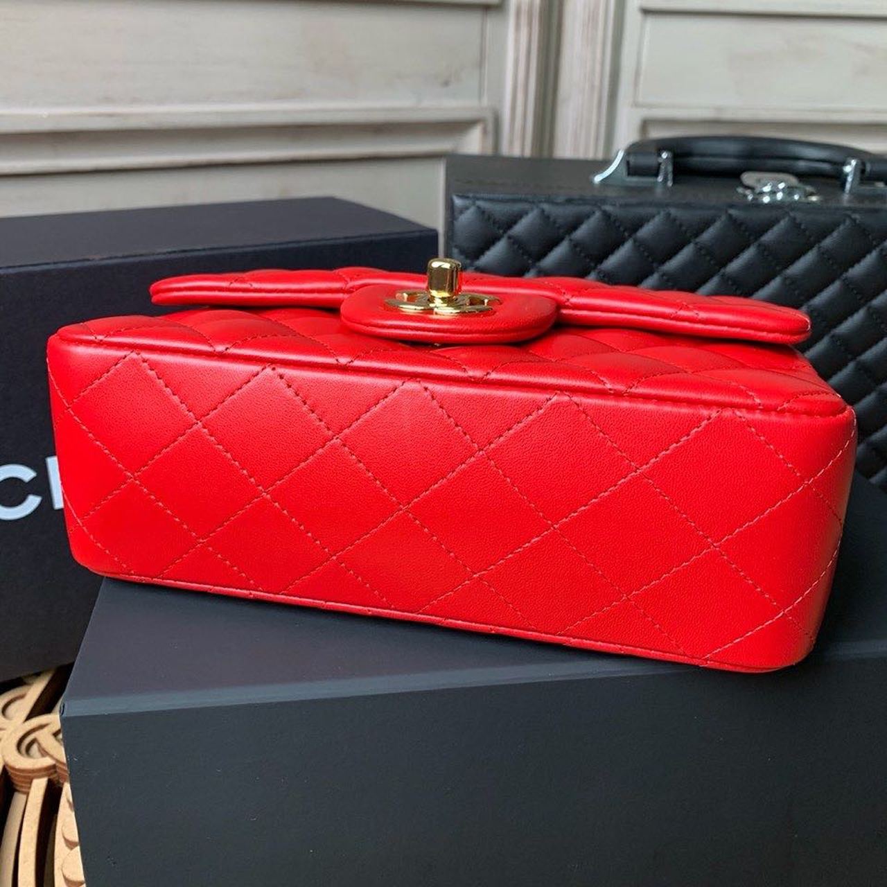 ChanelMini Flap Bag Red For Women, Women’s Bags, Women’s Bag, Shoulder And Crossbody 7.8in/20cm A69900