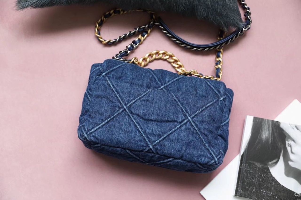 CHL 19 Handbag Denim Blue For Women, Women’s Flap Bag, Shoulder And Crossbody Bags 10.1in/26cm AS1160 B02876 N6832