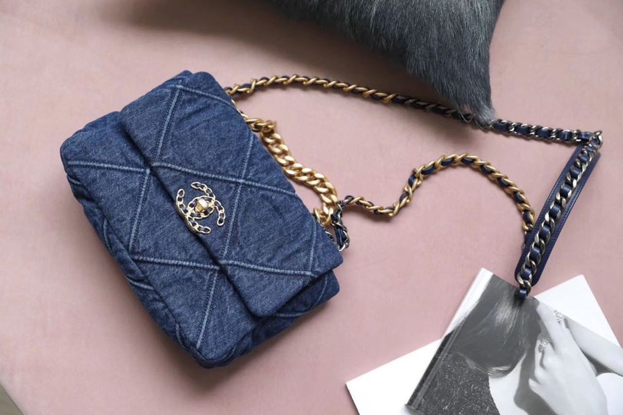 CHL 19 Handbag Denim Blue For Women, Women’s Flap Bag, Shoulder And Crossbody Bags 10.1in/26cm AS1160 B02876 N6832
