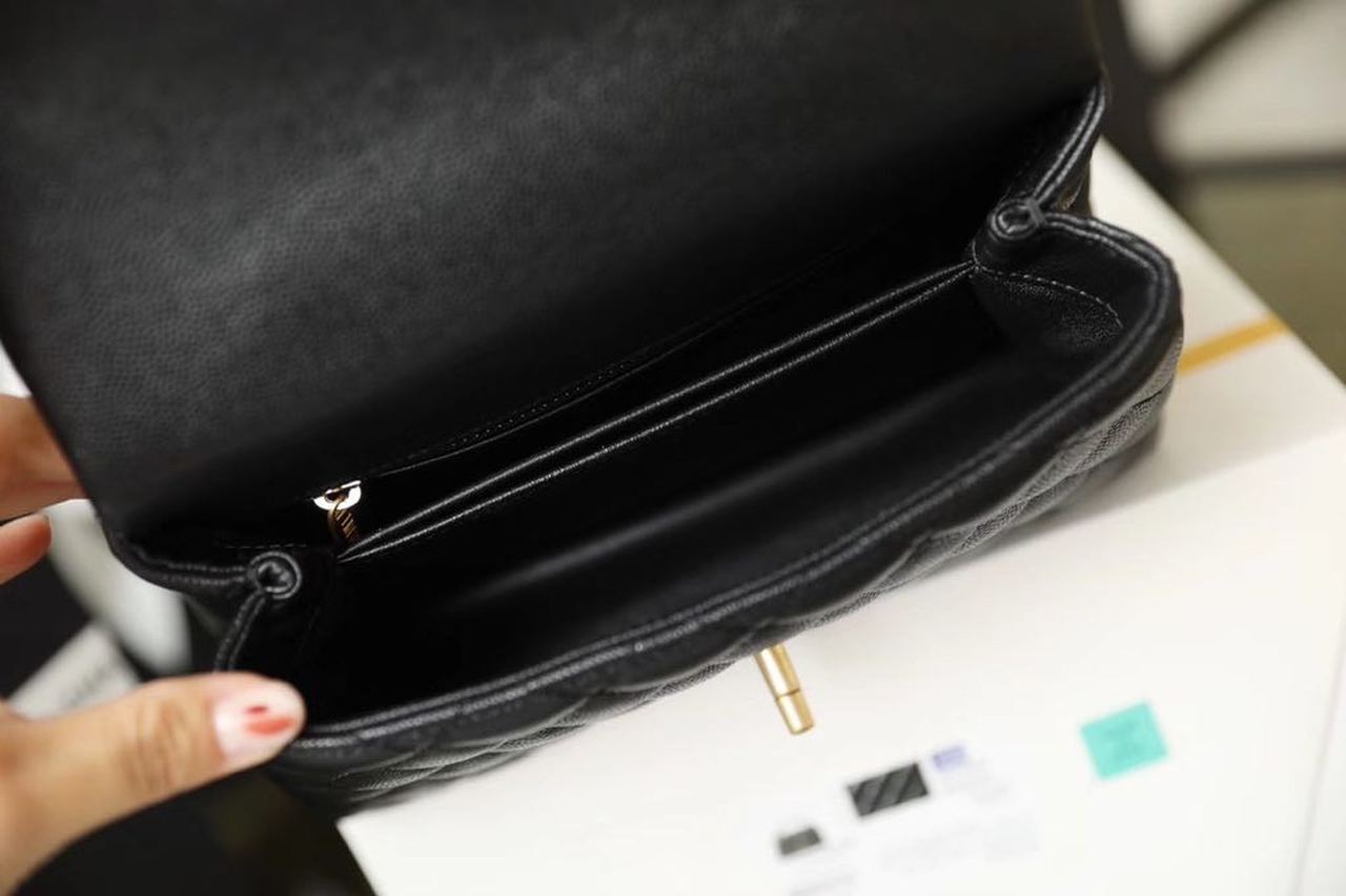 ChanelMedium Flap Bag With Top Handle Black For Women, Women’s Handbags, Shoulder And Crossbody Bags 9in/23cm A92990