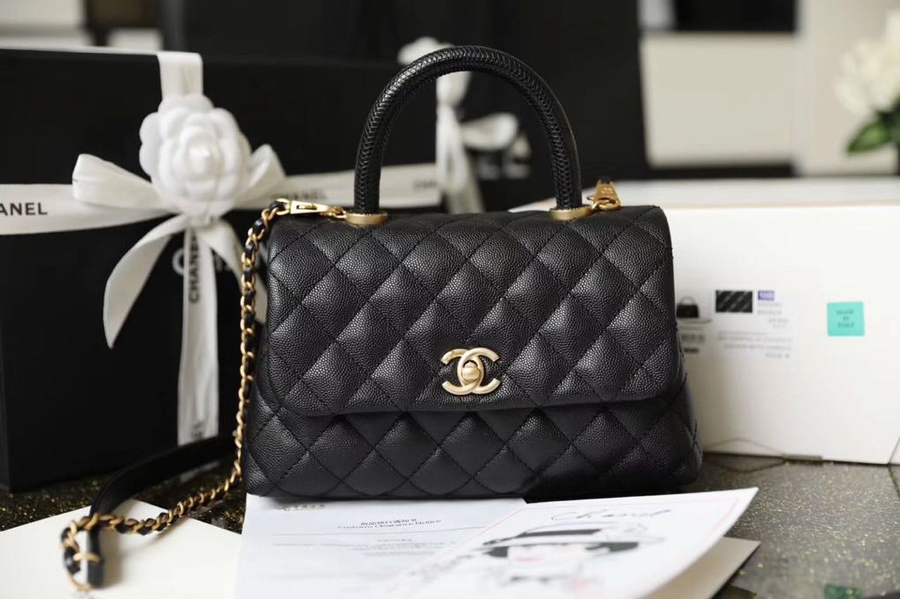 ChanelMedium Flap Bag With Top Handle Black For Women, Women’s Handbags, Shoulder And Crossbody Bags 9in/23cm A92990