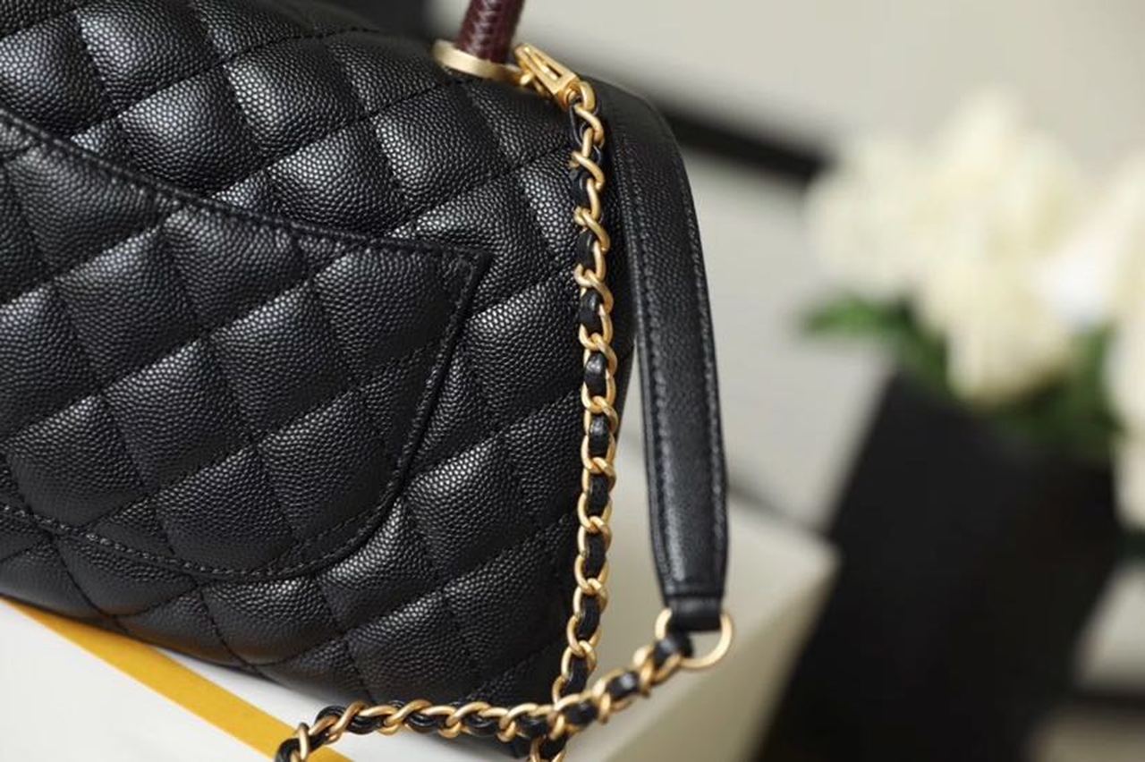 ChanelMedium Flap Bag With Top Handle Black For Women, Women’s Handbags, Shoulder And Crossbody Bags 9in/23cm A92990