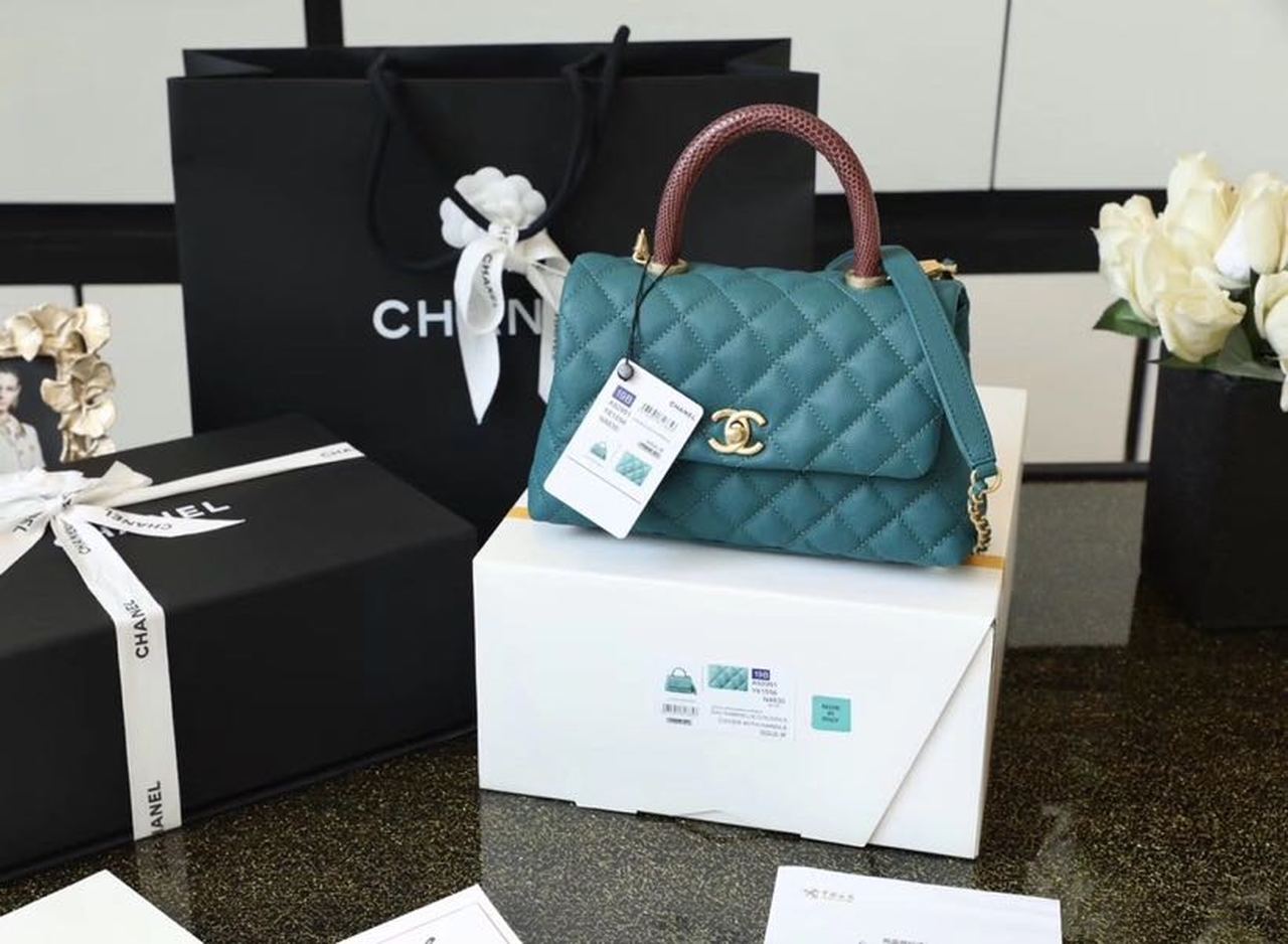 ChanelMedium Flap Bag With Top Handle Teal For Women, Women’s Handbags, Shoulder And Crossbody Bags 9in/23cm A92990