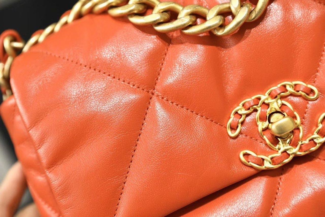 CHL 19 Handbag 26cm Orange For Women AS1160