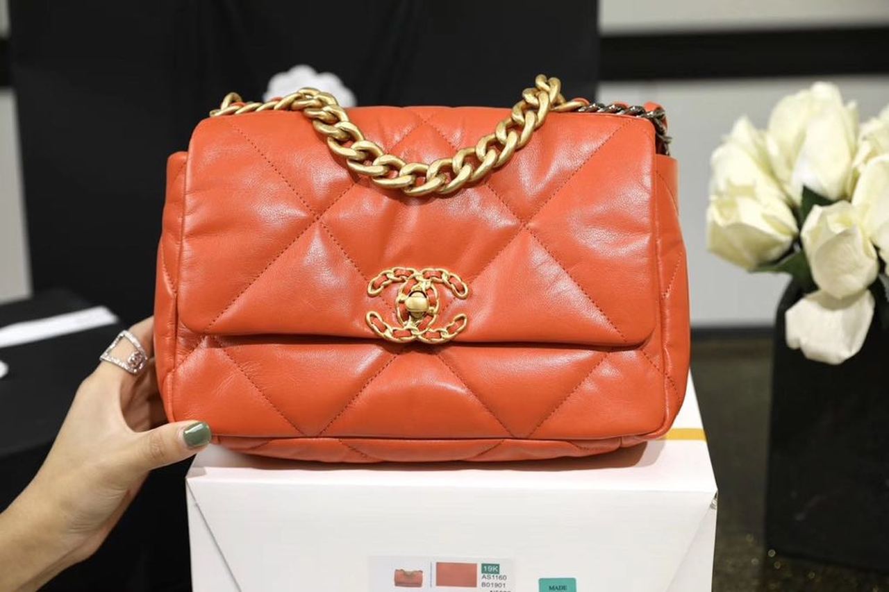 CHL 19 Handbag 26cm Orange For Women AS1160