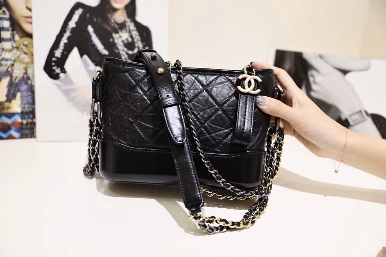 Chanel Gabrielle Hobo Bag 20cm Aged Calfskin Leather Spring/Summer Act 1 Collection, Black