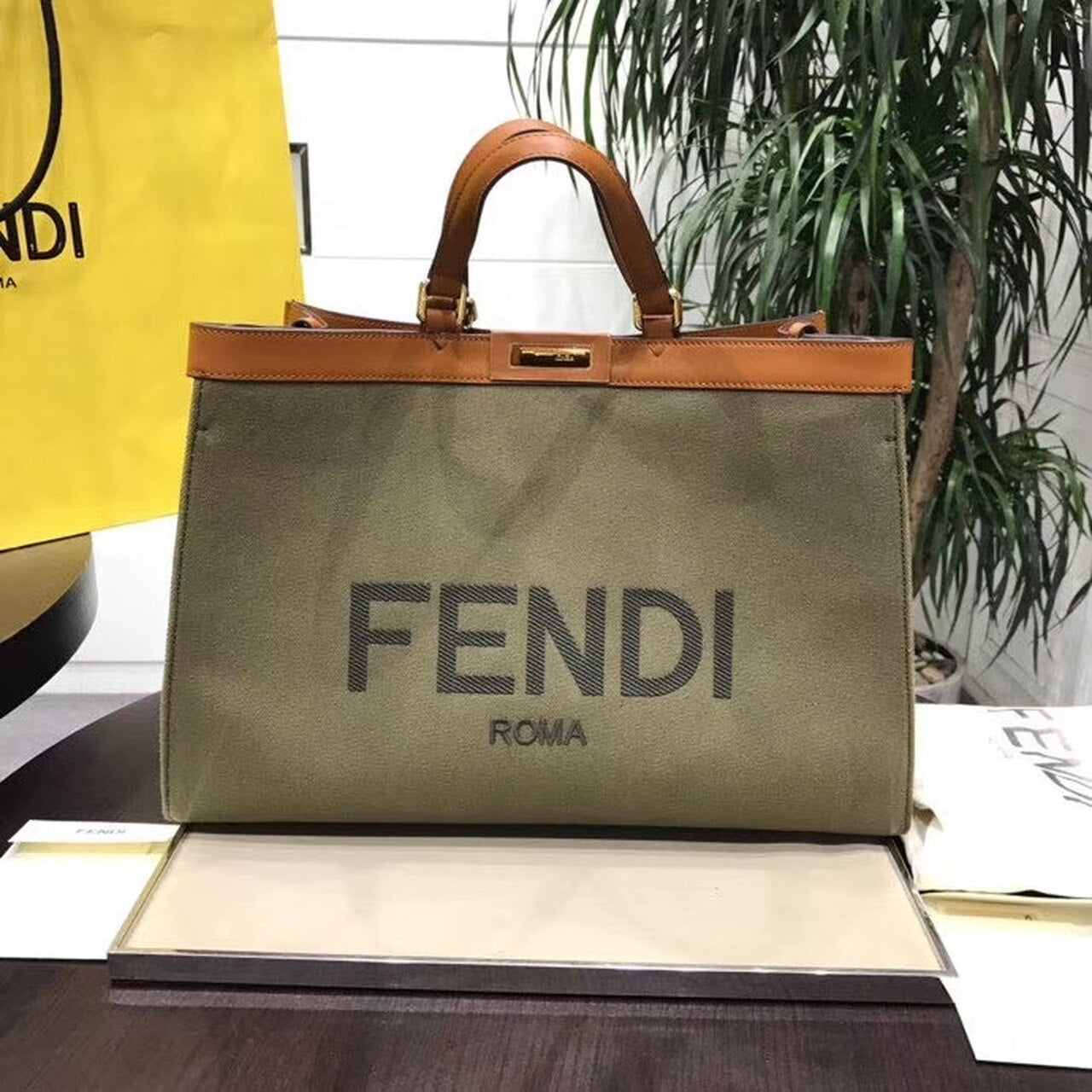 FI Peekaboo X-Tote Canvas Bag Khaki For Women, Women’s Handbags, Shoulder Bags 16.1in/41cm FF 8BH374