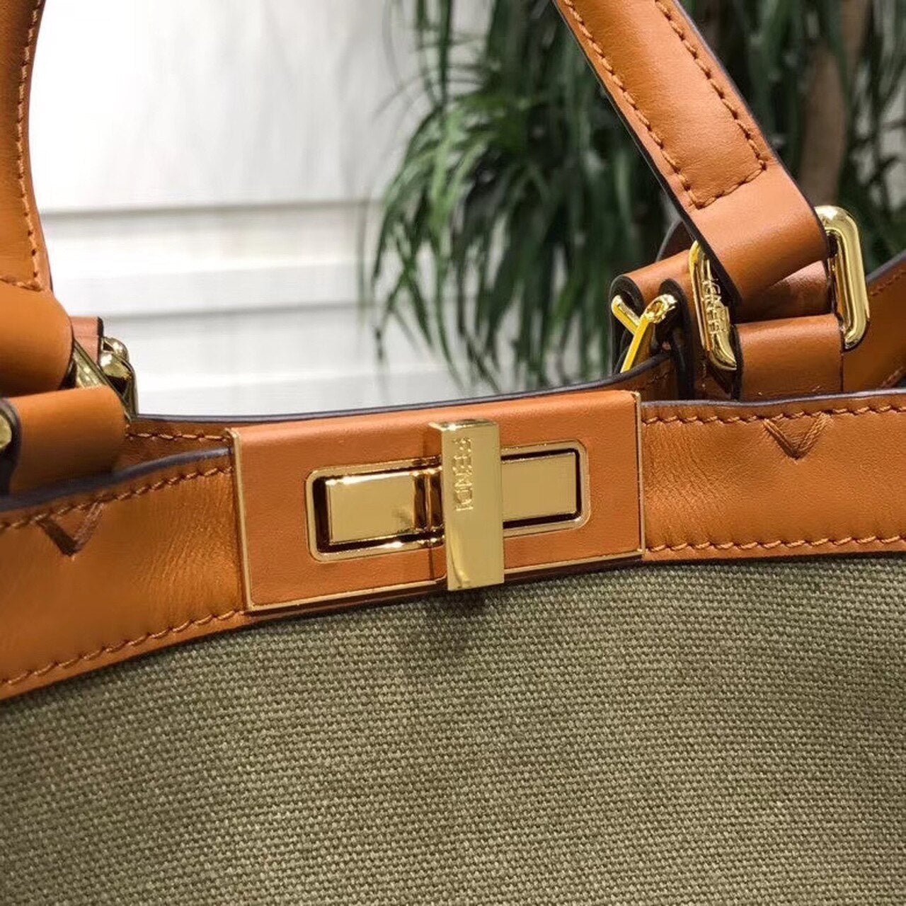 FI Peekaboo X-Tote Canvas Bag Khaki For Women, Women’s Handbags, Shoulder Bags 16.1in/41cm FF 8BH374
