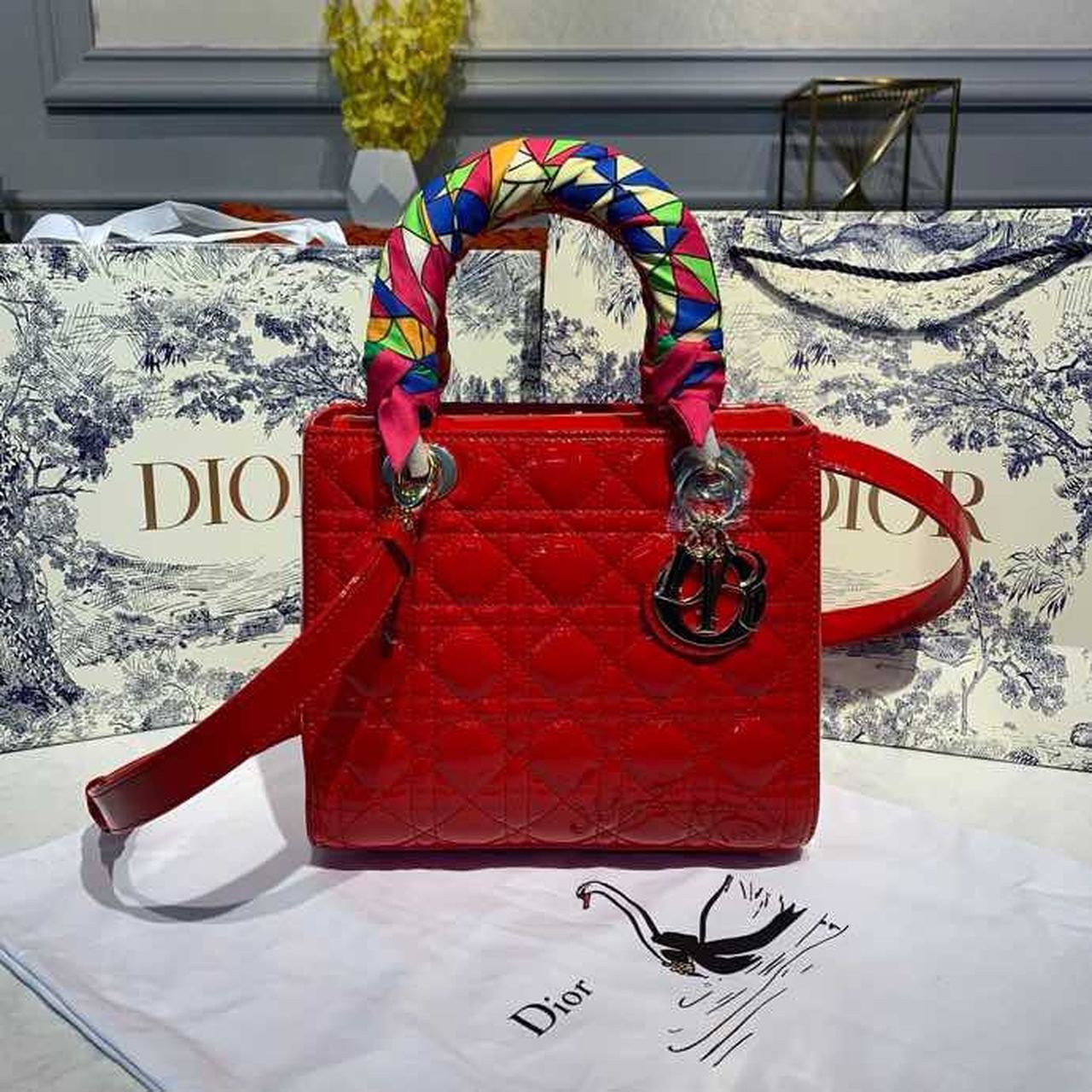 DI Medium Lady Bag Gold Toned Hardware Cherry Red Patent For Women 9.5in/24cm CD M0565OWCB_M323
