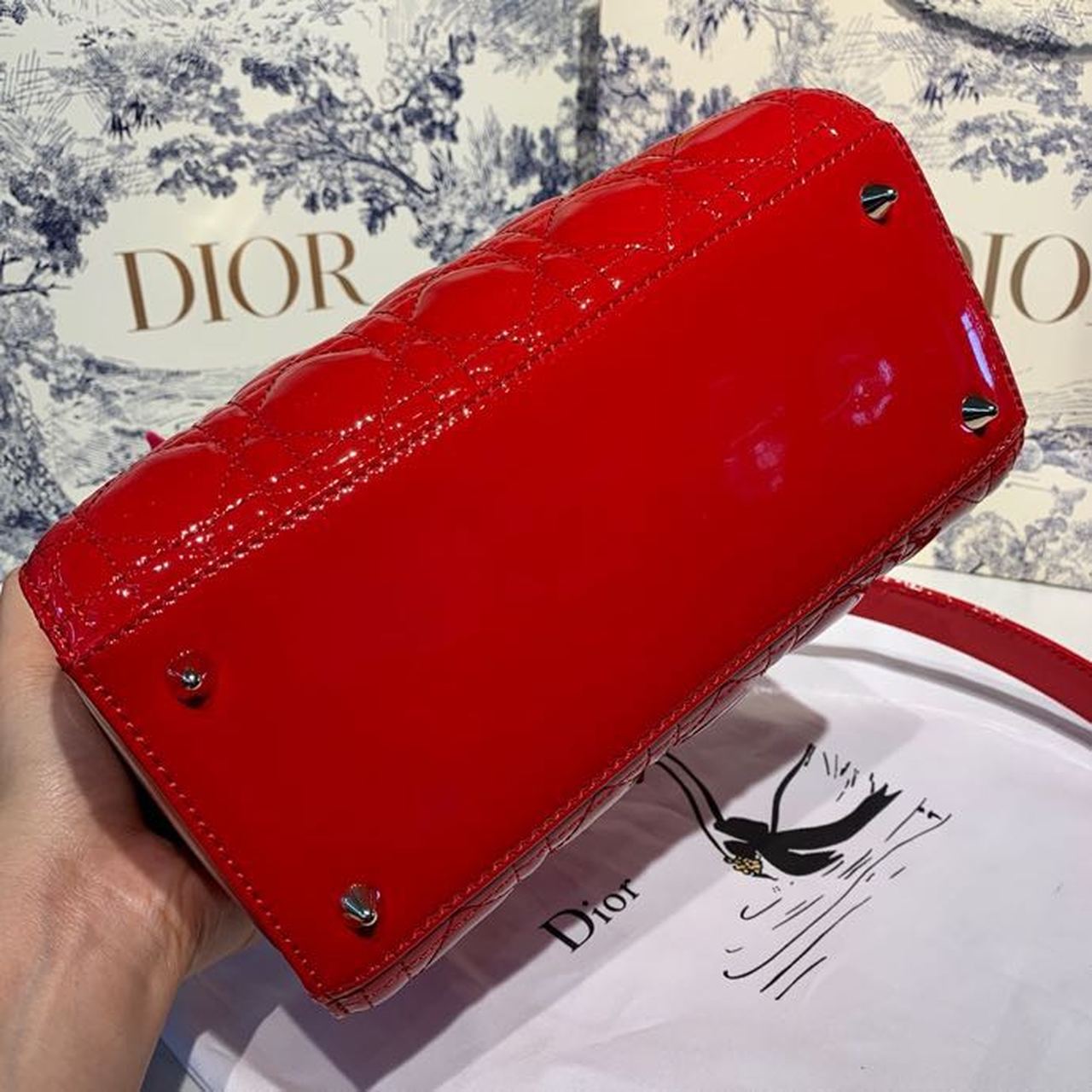 DI Medium Lady Bag Gold Toned Hardware Cherry Red Patent For Women 9.5in/24cm CD M0565OWCB_M323