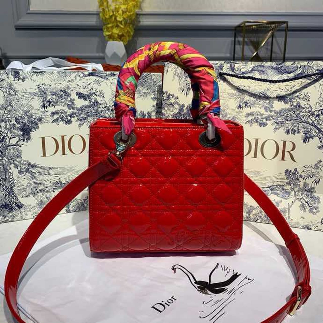DI Medium Lady Bag Gold Toned Hardware Cherry Red Patent For Women 9.5in/24cm CD M0565OWCB_M323