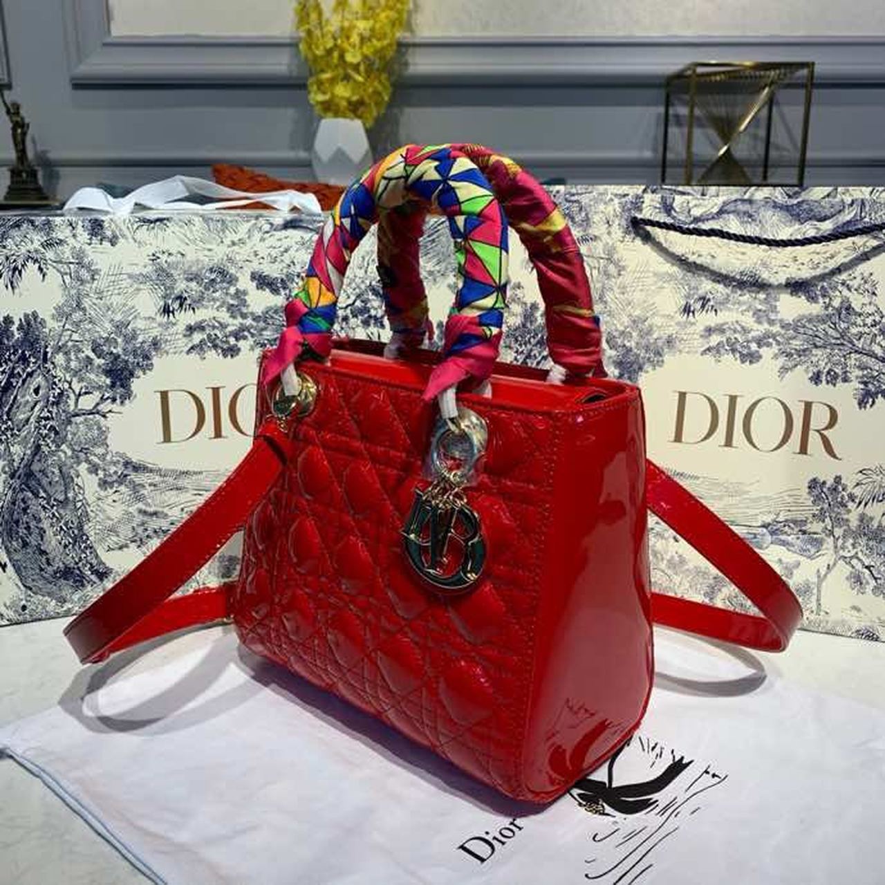 DI Medium Lady Bag Gold Toned Hardware Cherry Red Patent For Women 9.5in/24cm CD M0565OWCB_M323
