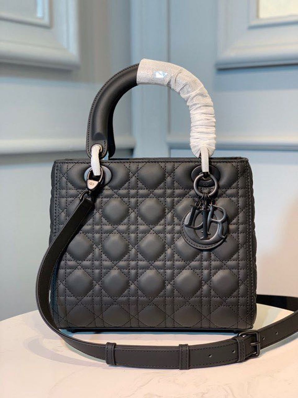 DI Medium Lady Bag Matte Hardware Black Ultramatte For Women 9.5in/24cm CD M0565SLOI_M989