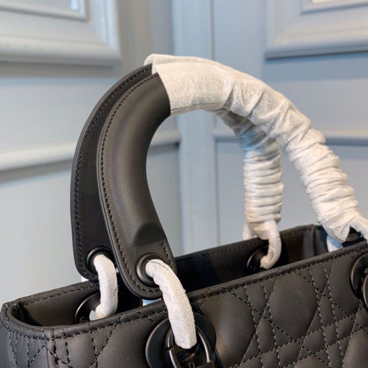 DI Medium Lady Bag Matte Hardware Black Ultramatte For Women 9.5in/24cm CD M0565SLOI_M989