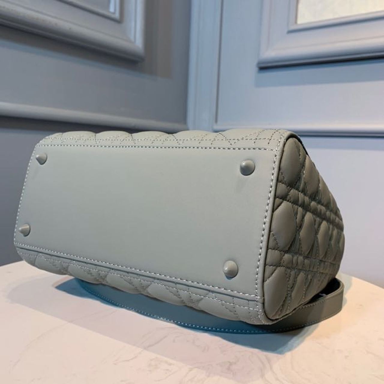 DI Medium Ultramatte Lady Bag Grey For Women 9.5in/24cm CD M0565ILOI_M41G