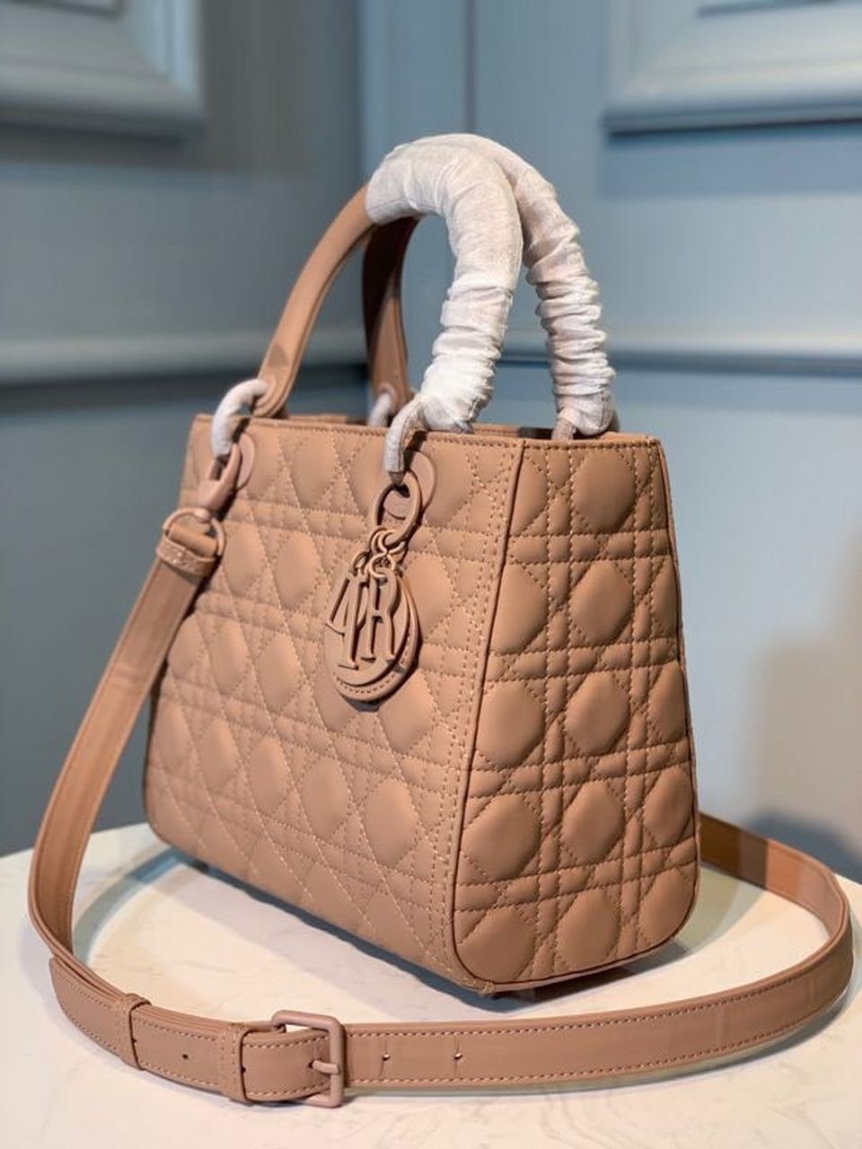 DI Medium Ultramatte Lady Bag Blush For Women, Women’s Handbags 9in/24cm CD M0565ILOI_M50P