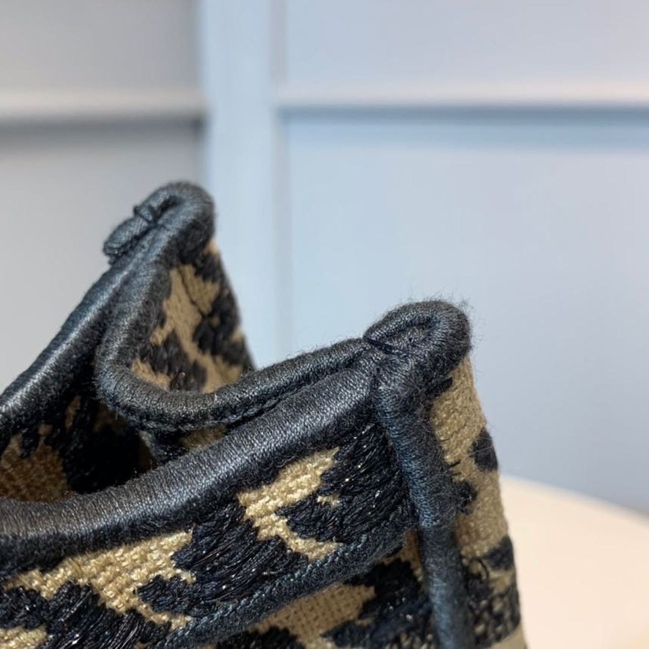 DI Mini Book Tote Bag Herringbone Embroidered Canvas For Women 22cm/9in CD
