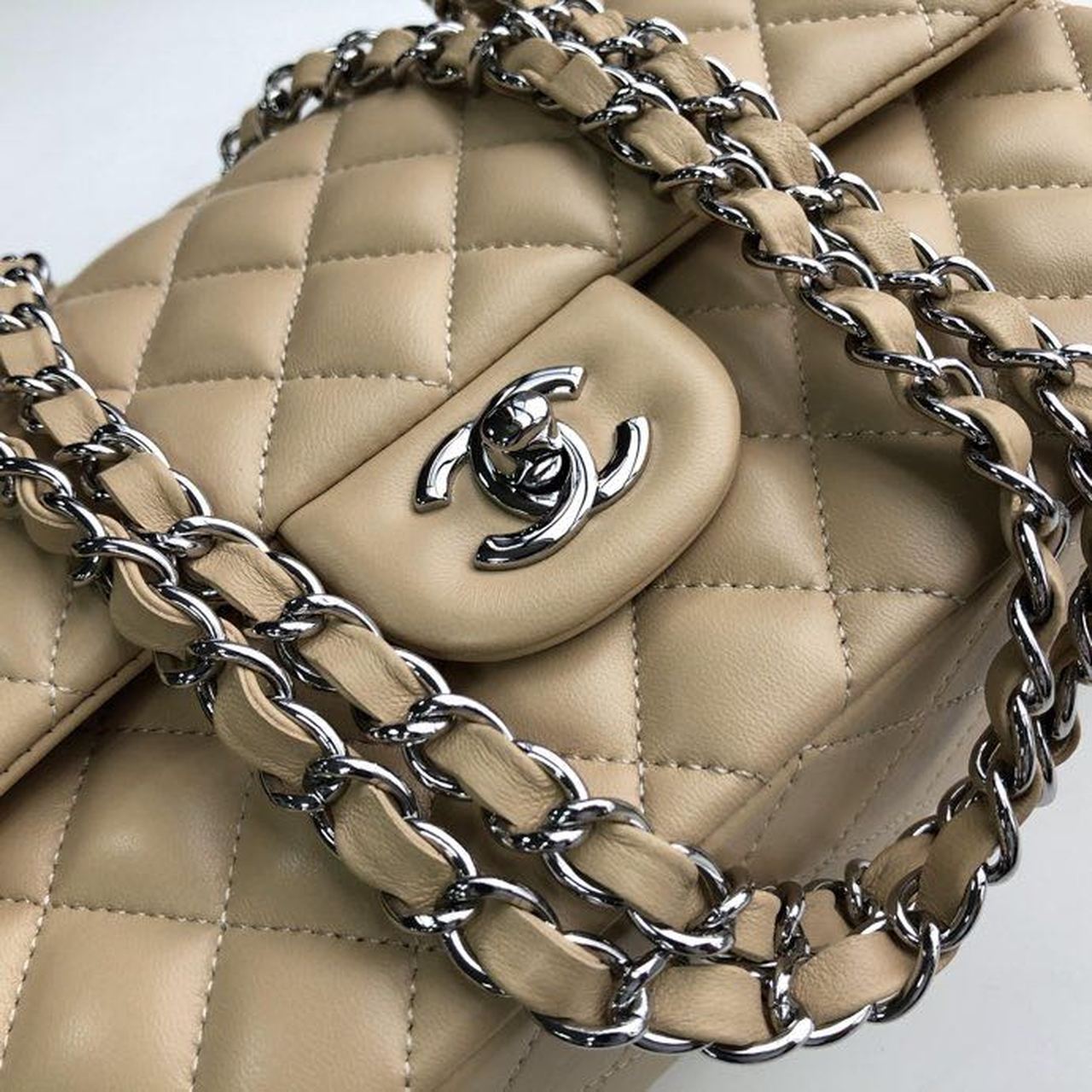 Chanel Classic Handbag Silver Hardware Beige For Women, Women’s Bags, Shoulder And Crossbody Bags 10.2in/26cm A01112