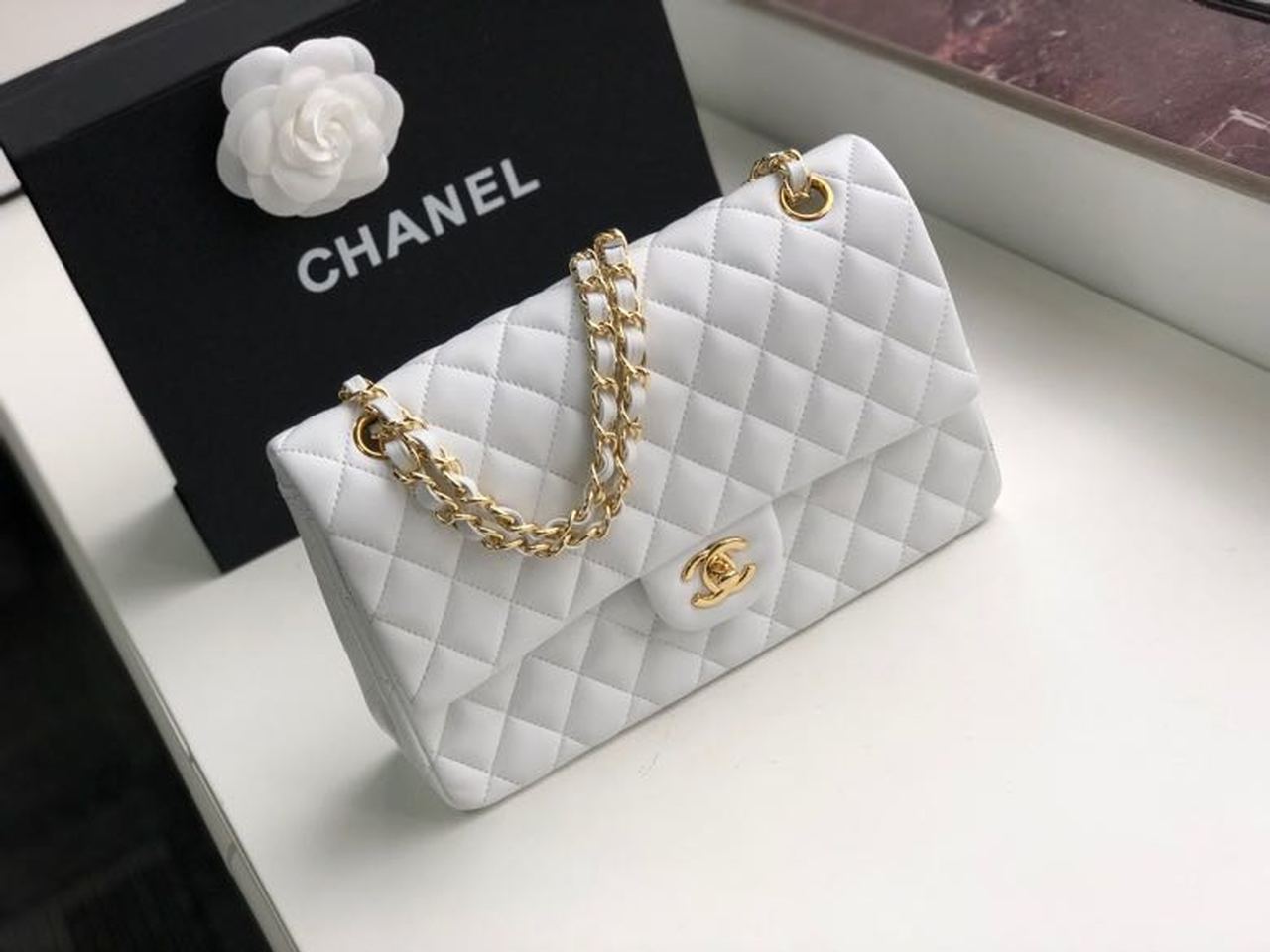 Chanel Classic Handbag Gold Toned Hardware White For Women, Women’s Bags, Shoulder And Crossbody Bags 10.2in/26cm A01112