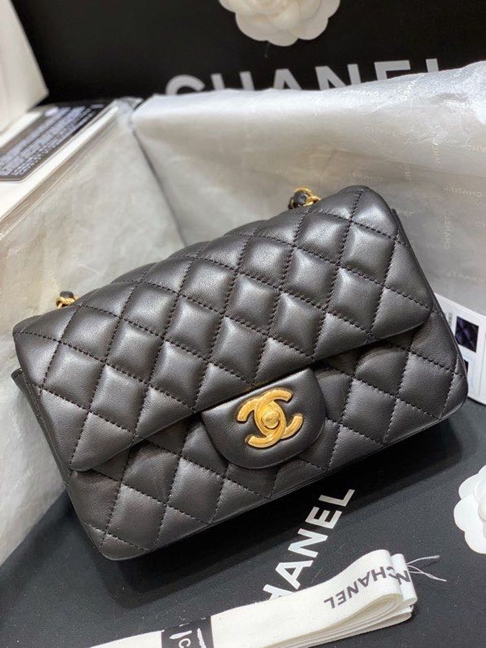 CHL Classic Flap Bag Gold Toned Hardware Black For Women, Women’s Bags, Shoulder And Crossbody Bags 7.8in/20cm A01116