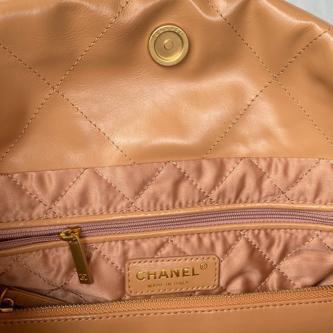 CHL 22 Handbag Gold Hardware Shiny Camel For Women, Women’s Handbags, Shoulder Bags 16.5in/38cm AS3261 B08037 NB356