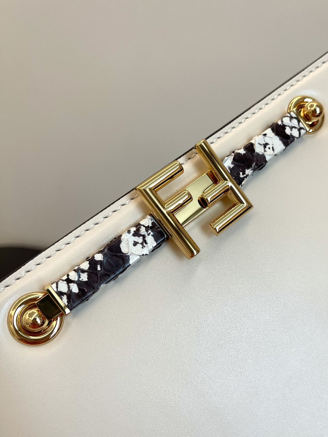 FI Touch White with Snakeskin Detail Bag For Woman 19cm/7.5in