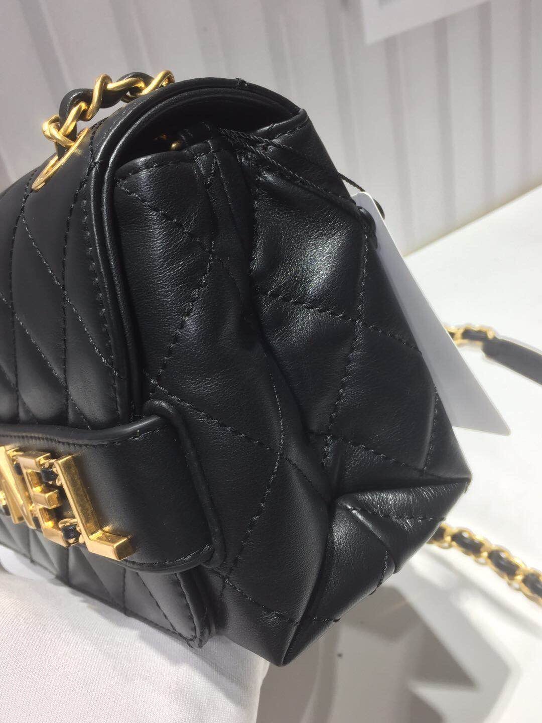 ChanelFront Logo Small Flap Bag Gold Hardware Black For Women, Women’s Handbags, Shoulder Bags 8.2in/21cmAS1490
